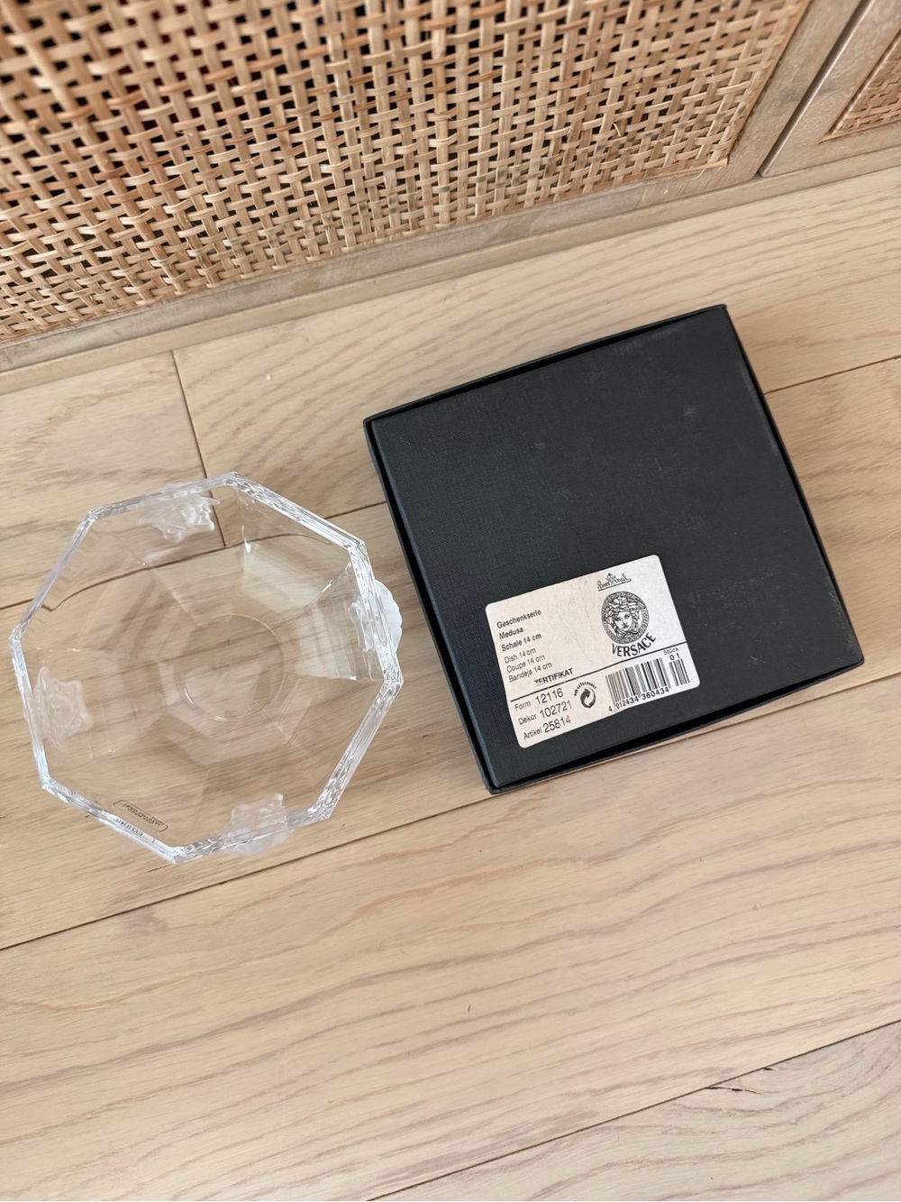 Vintage Versace Medusa Clear Crystal Octagonal Dish Bowl 14cm w/ Box - Picture 6 of 8